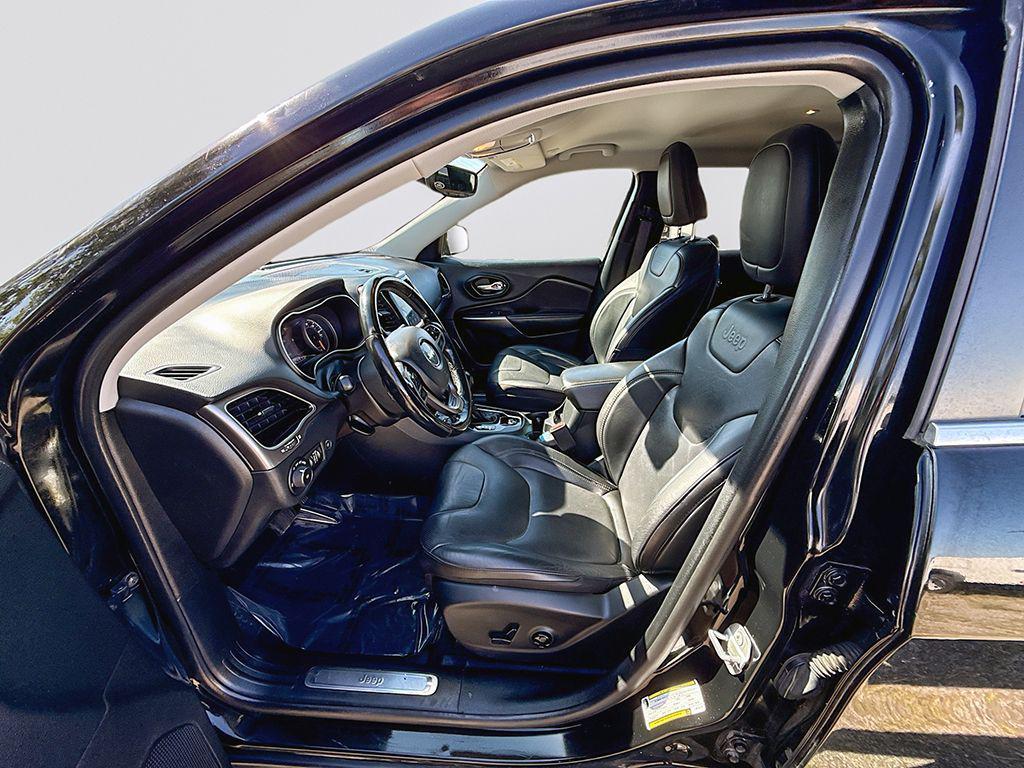 used 2020 Jeep Cherokee car, priced at $18,999