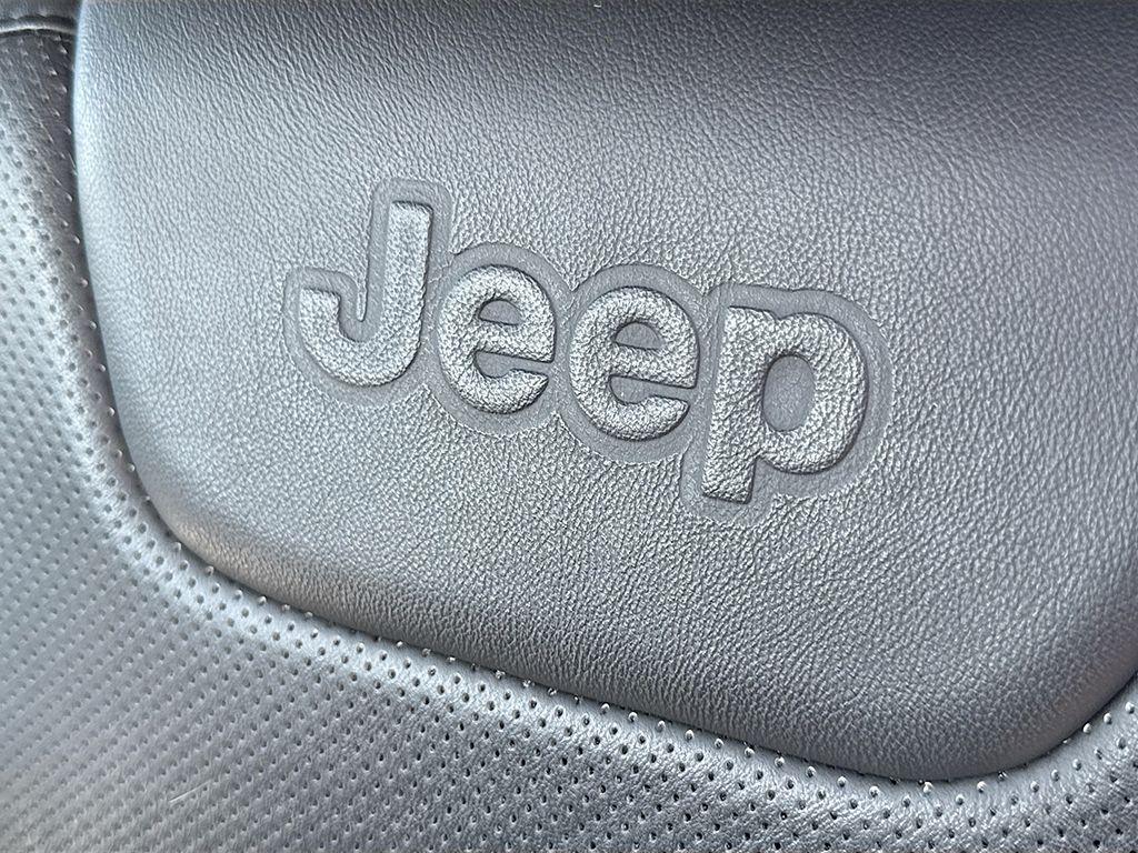used 2020 Jeep Cherokee car, priced at $18,999