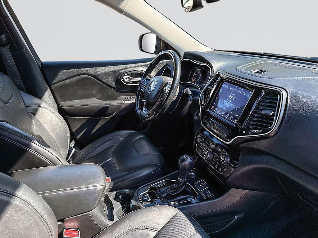 used 2020 Jeep Cherokee car, priced at $18,999