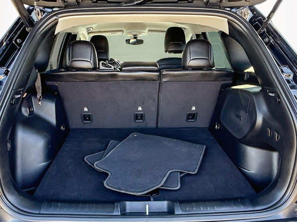 used 2020 Jeep Cherokee car, priced at $18,999