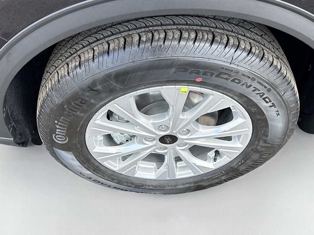 new 2026 Ford Escape car, priced at $29,275