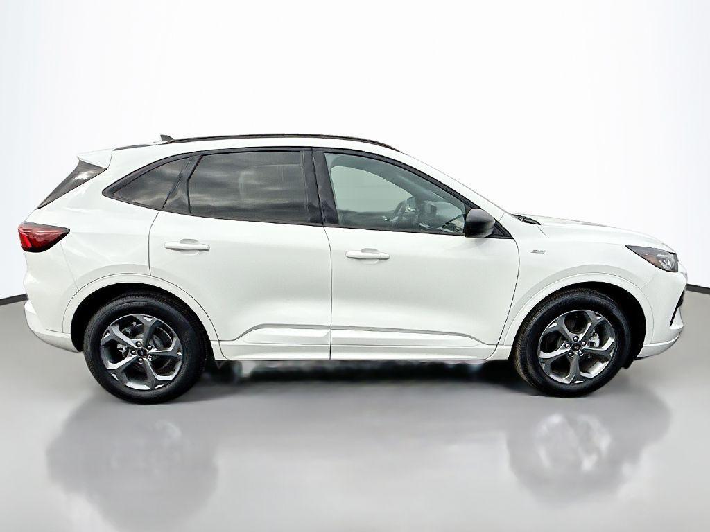 used 2023 Ford Escape car, priced at $21,167