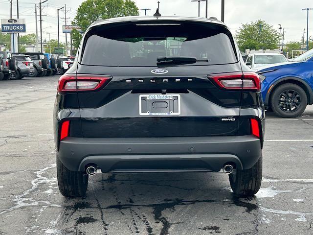 new 2025 Ford Escape car, priced at $30,351