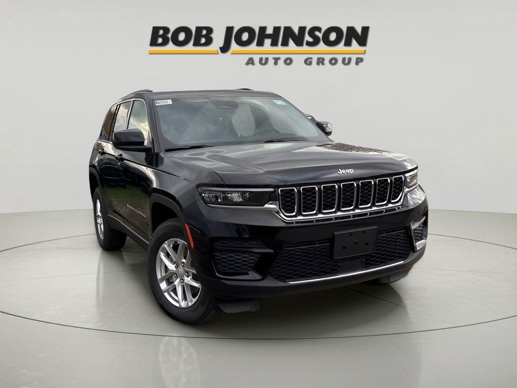 new 2025 Jeep Grand Cherokee car, priced at $38,425