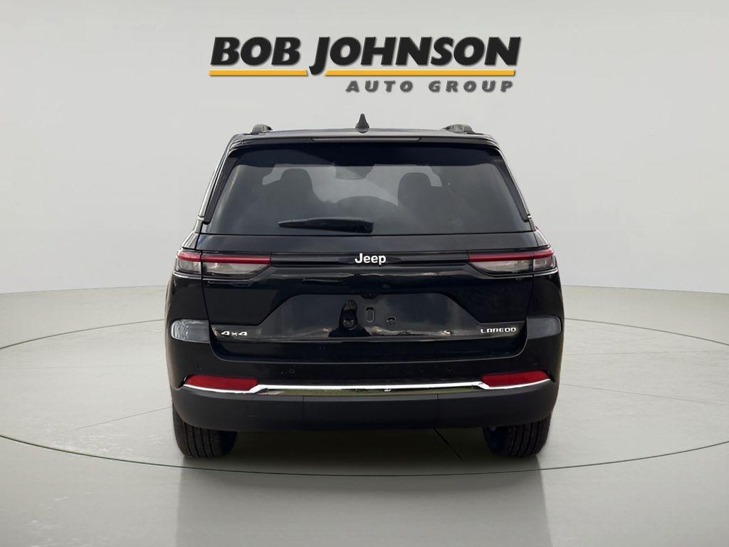 new 2025 Jeep Grand Cherokee car, priced at $38,425