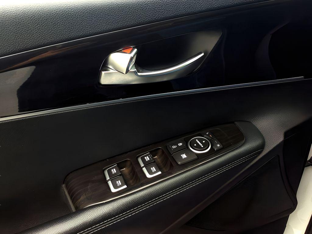used 2019 Kia Sorento car, priced at $14,899