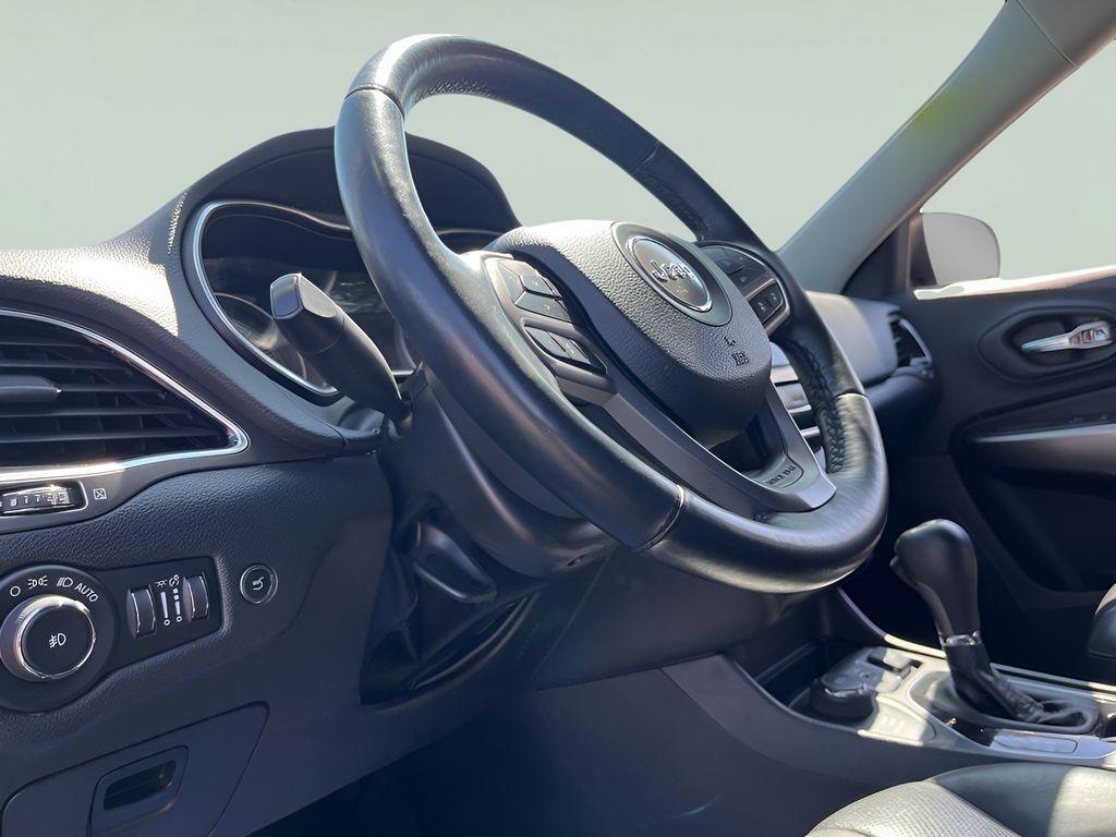 used 2019 Jeep Cherokee car, priced at $16,046