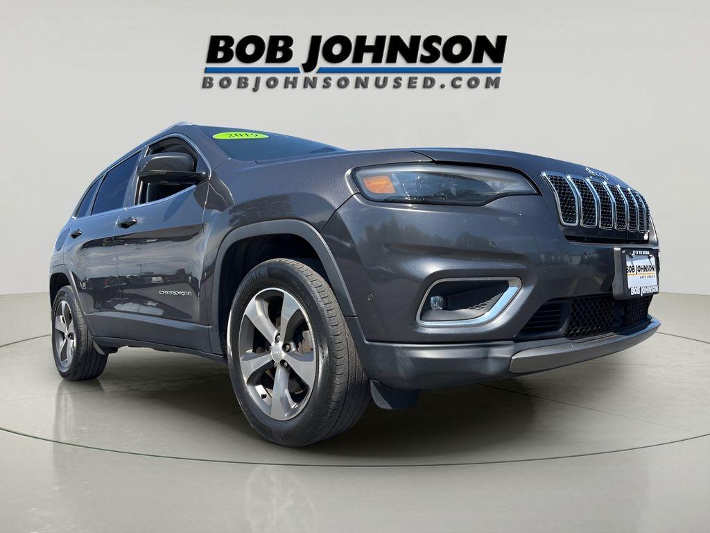 used 2019 Jeep Cherokee car, priced at $16,046