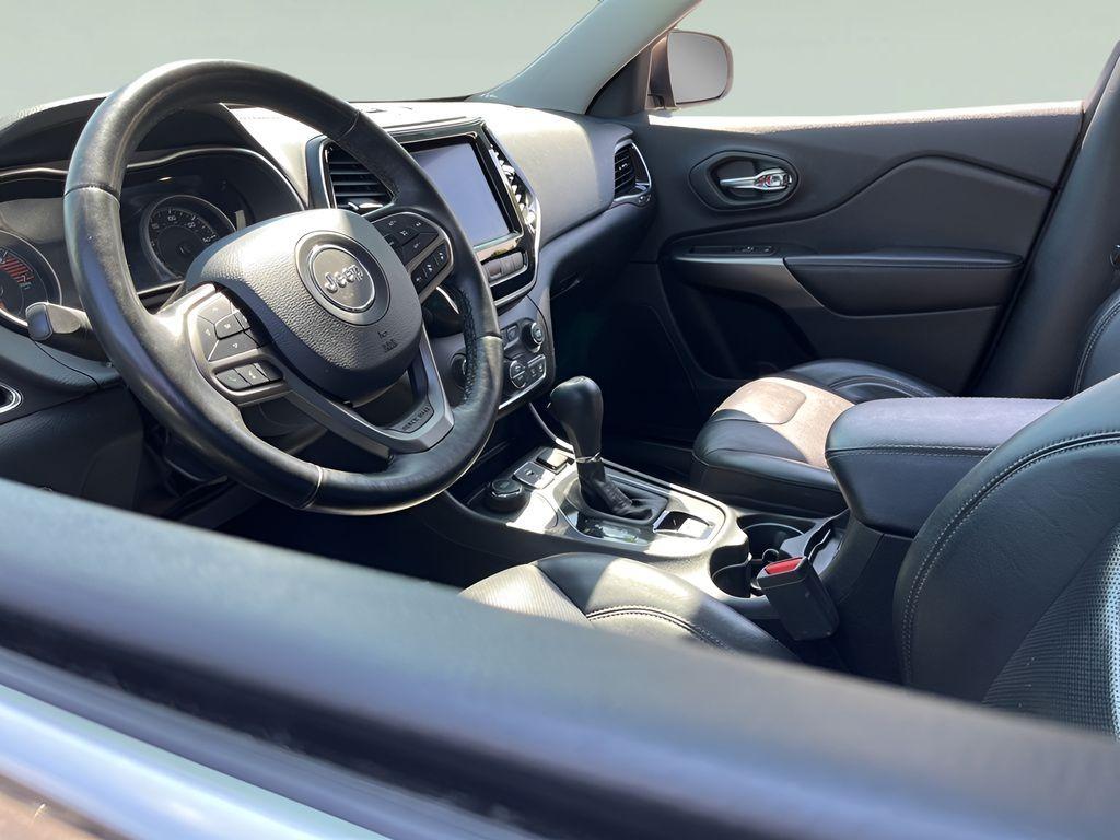 used 2019 Jeep Cherokee car, priced at $16,046