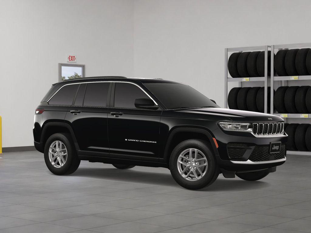 new 2024 Jeep Grand Cherokee car, priced at $42,449