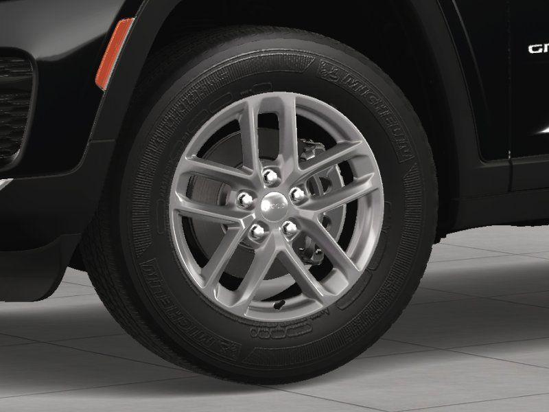 new 2025 Jeep Grand Cherokee car, priced at $39,777