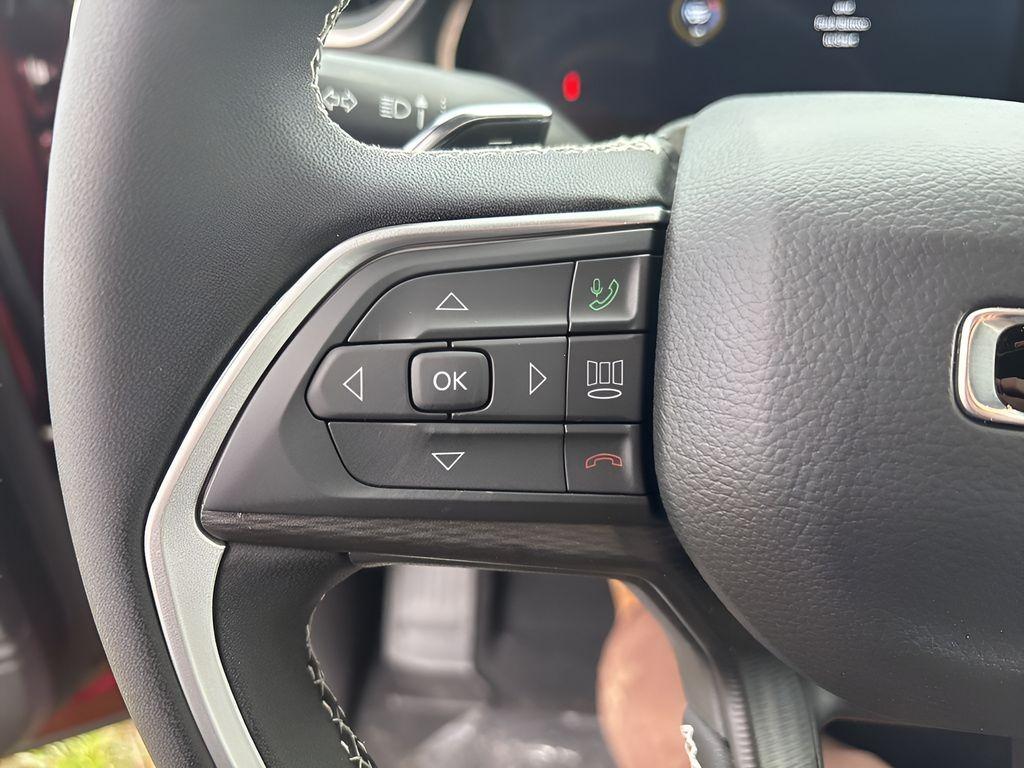 new 2025 Jeep Grand Cherokee car, priced at $38,425