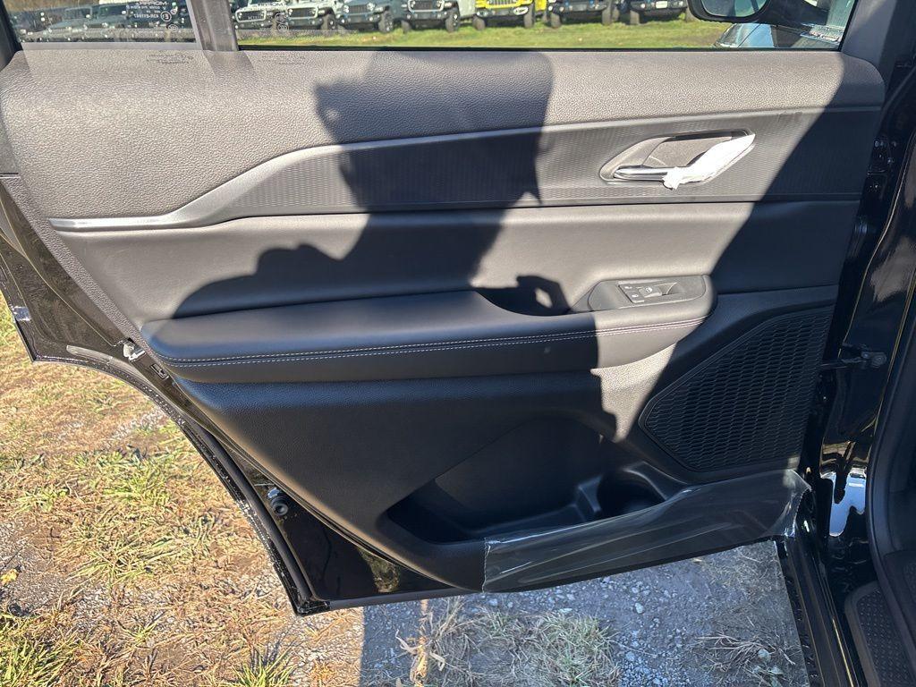 new 2025 Jeep Grand Cherokee L car, priced at $42,803