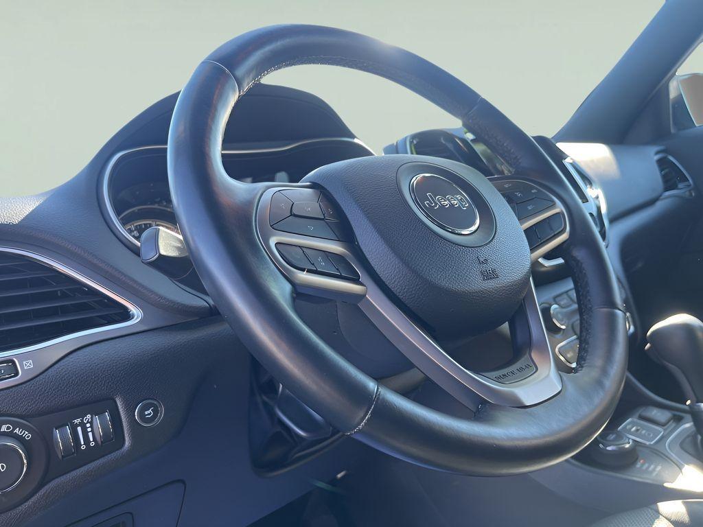 used 2019 Jeep Cherokee car, priced at $18,399