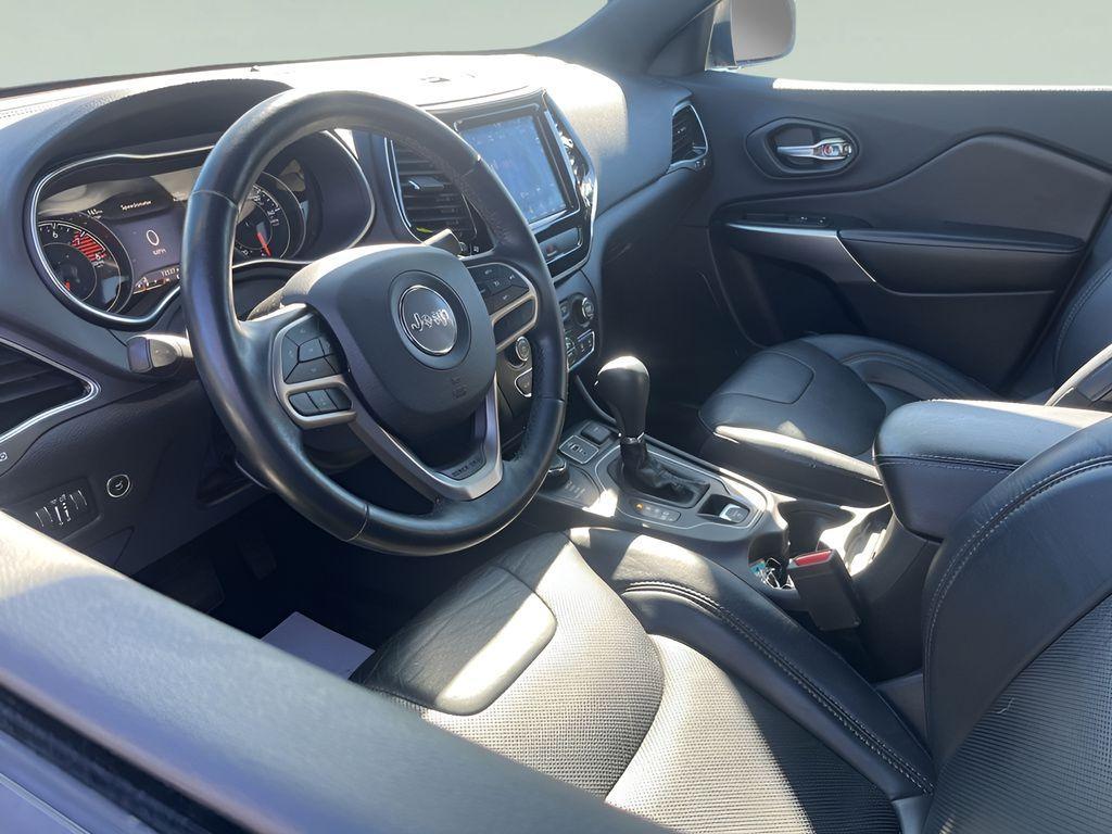 used 2019 Jeep Cherokee car, priced at $18,399