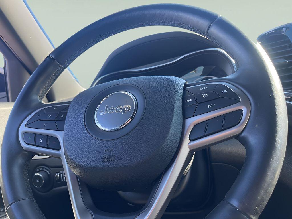 used 2019 Jeep Cherokee car, priced at $18,399