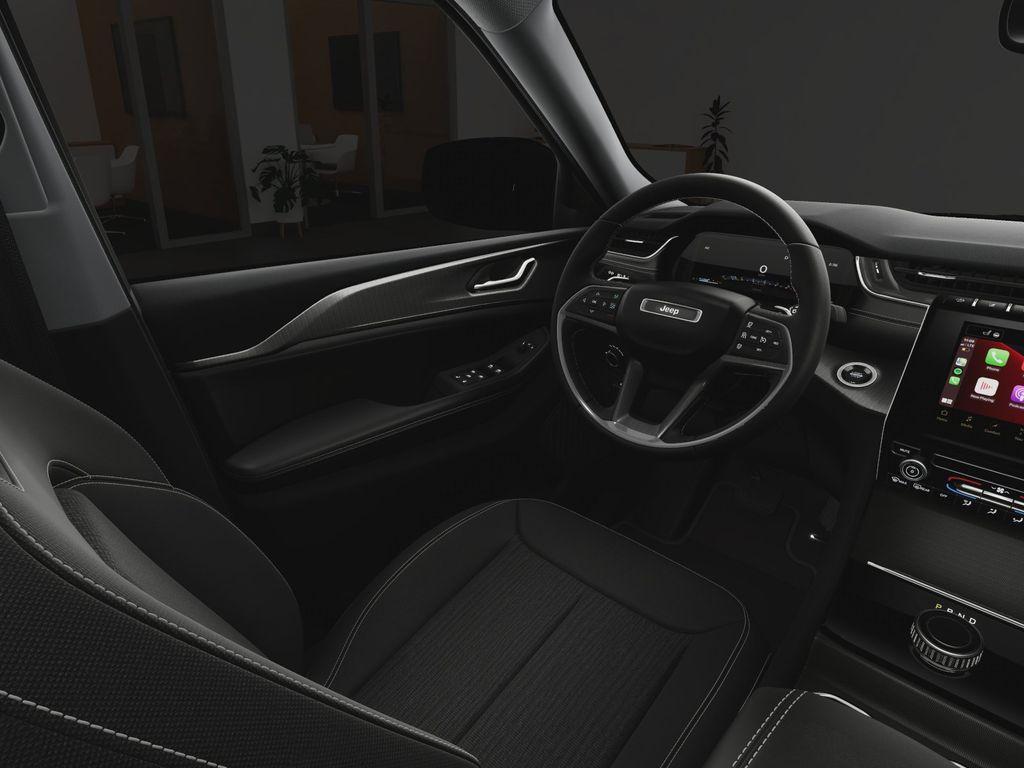 new 2025 Jeep Grand Cherokee car, priced at $39,182