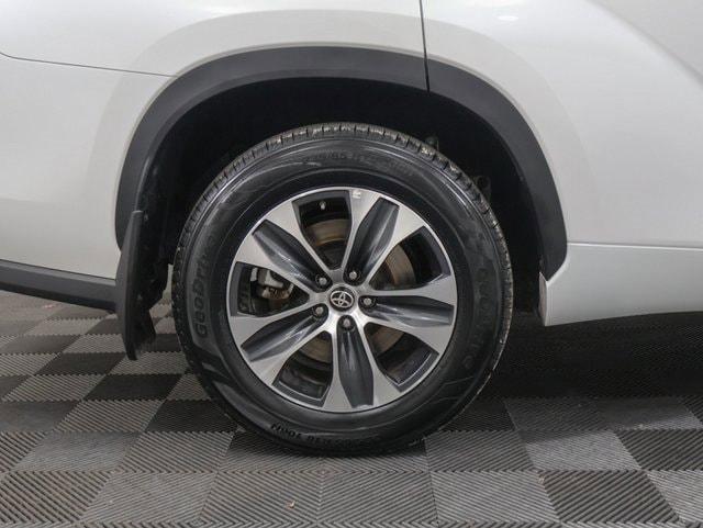 used 2024 Toyota Highlander car, priced at $41,184