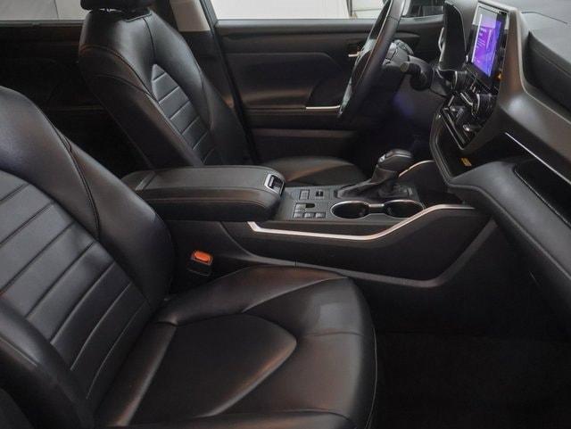 used 2024 Toyota Highlander car, priced at $41,184