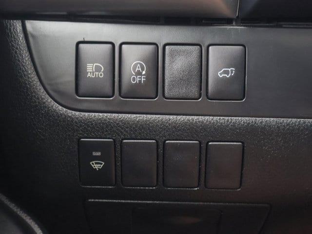 used 2019 Toyota Highlander car, priced at $21,449