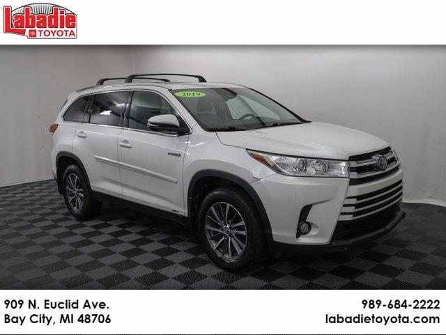 used 2019 Toyota Highlander Hybrid car, priced at $21,927