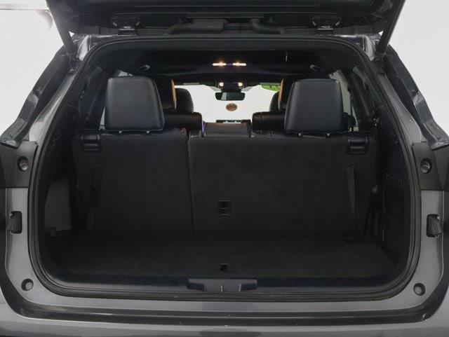 used 2023 Toyota Highlander car, priced at $36,999