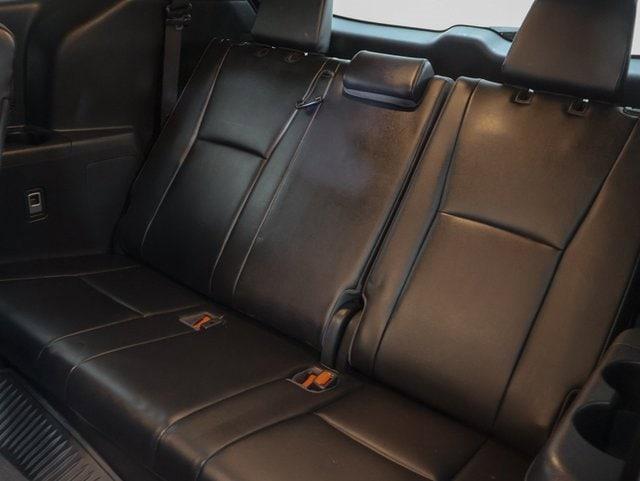 used 2023 Toyota Highlander car, priced at $36,999