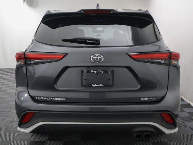 used 2023 Toyota Highlander car, priced at $36,999