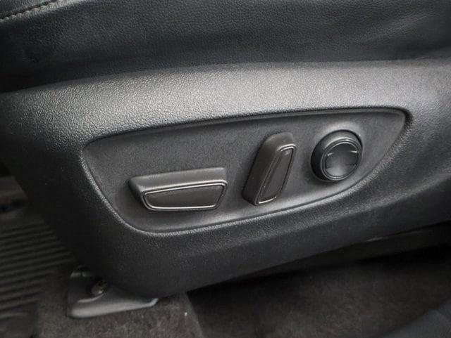 used 2023 Toyota Highlander car, priced at $36,999