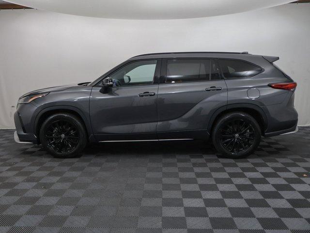 used 2023 Toyota Highlander car, priced at $36,999