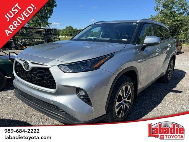 used 2024 Toyota Highlander car, priced at $43,423