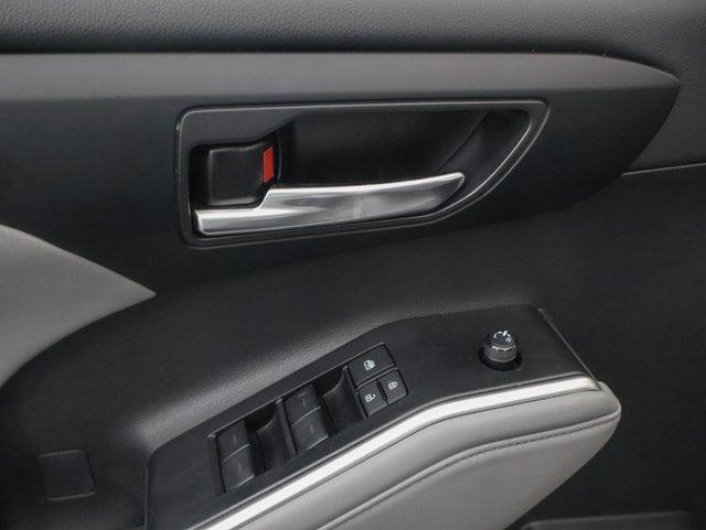 used 2024 Toyota Highlander car, priced at $41,147