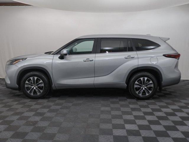 used 2024 Toyota Highlander car, priced at $41,147