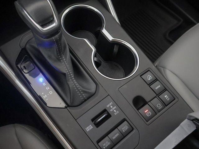 used 2024 Toyota Highlander car, priced at $41,147