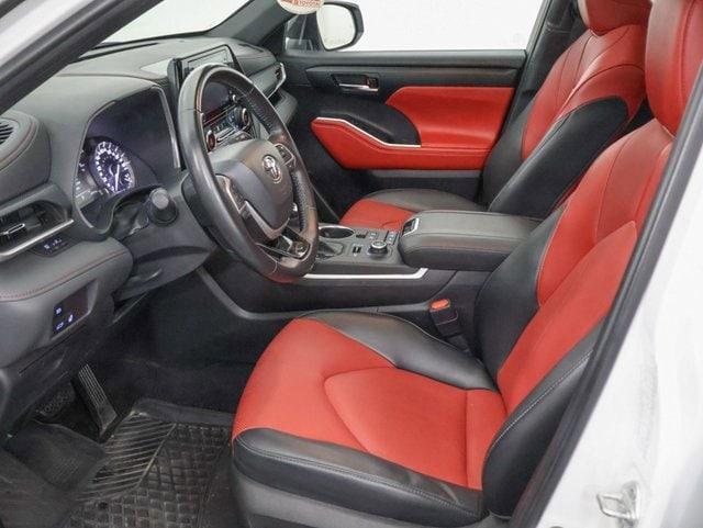 used 2022 Toyota Highlander car, priced at $37,164