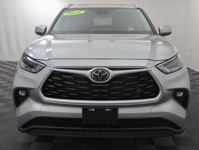 used 2024 Toyota Highlander car, priced at $42,784