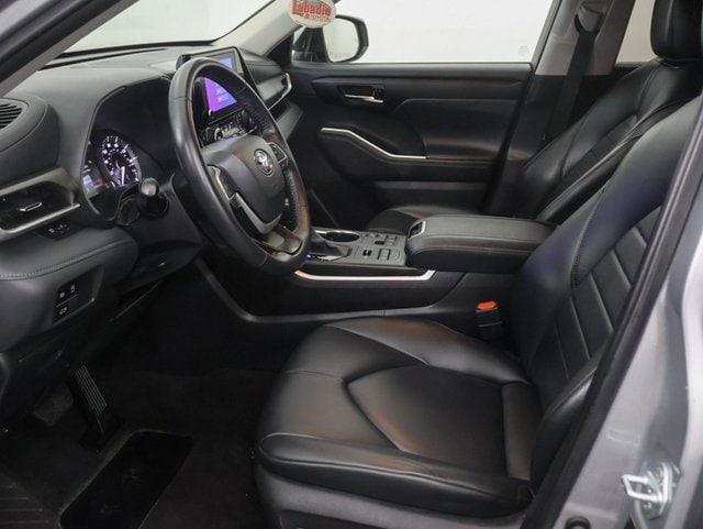 used 2024 Toyota Highlander car, priced at $42,784