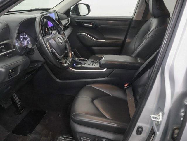 used 2024 Toyota Highlander car, priced at $41,846