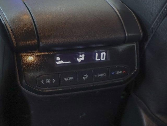 used 2024 Toyota Highlander car, priced at $41,846