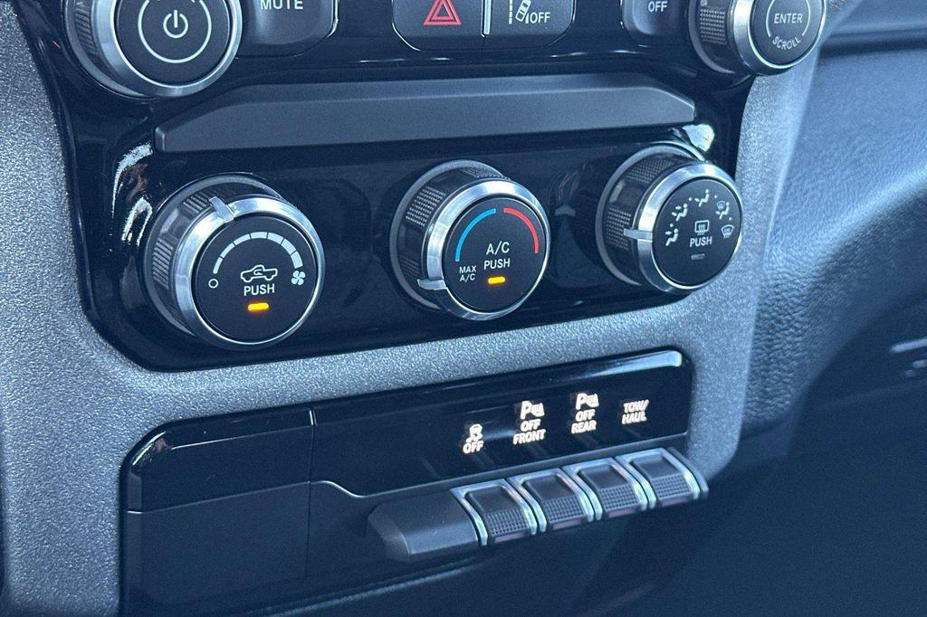 new 2025 Ram 1500 car, priced at $43,679