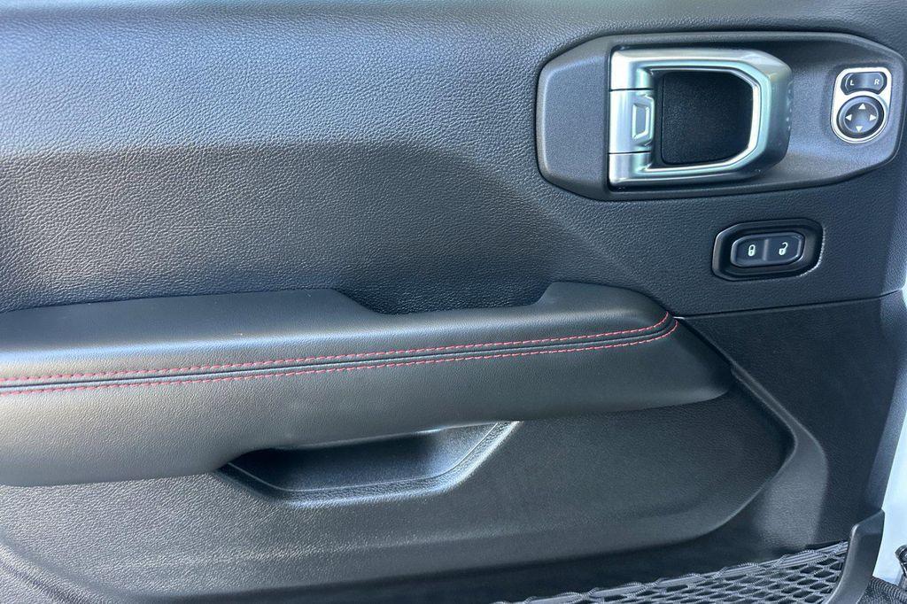 new 2025 Jeep Gladiator car, priced at $56,820
