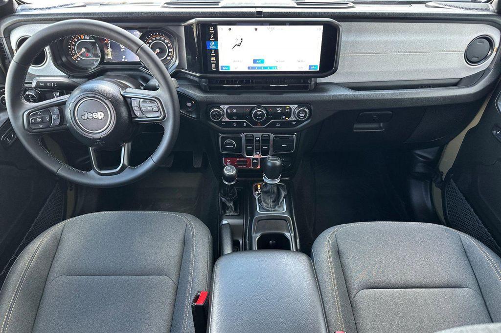 new 2025 Jeep Gladiator car, priced at $43,235