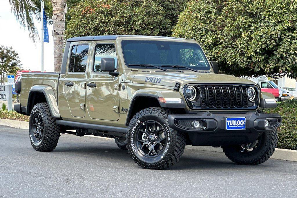new 2025 Jeep Gladiator car, priced at $43,235