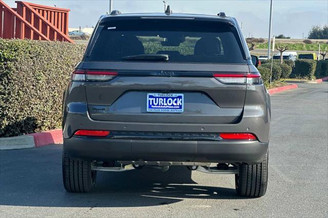 new 2025 Jeep Grand Cherokee car, priced at $44,170