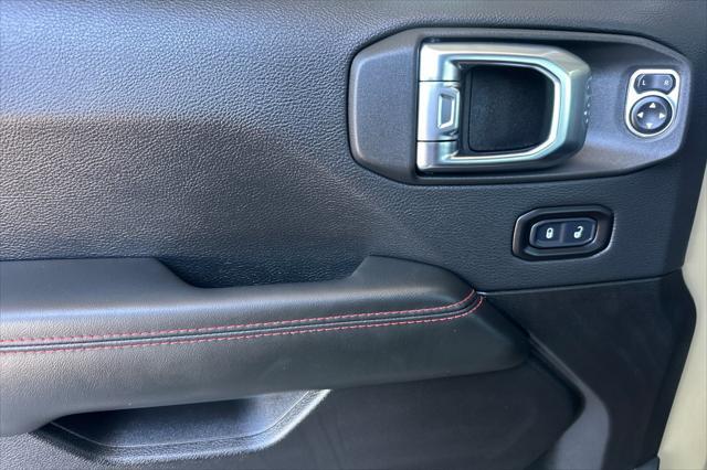 new 2025 Jeep Gladiator car, priced at $55,975