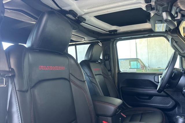 new 2025 Jeep Gladiator car, priced at $55,975