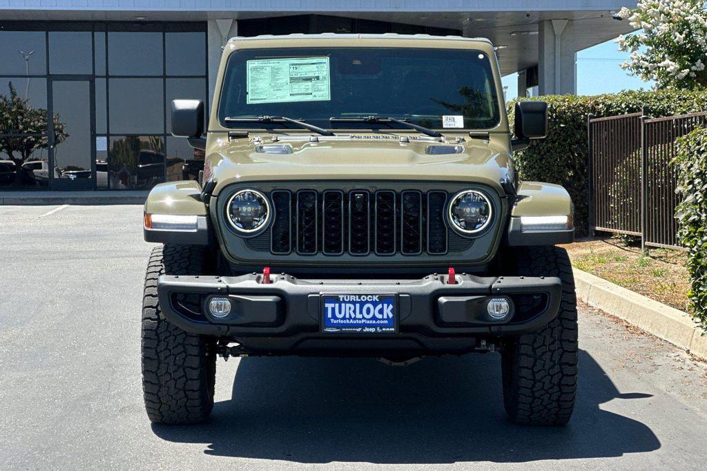 new 2025 Jeep Gladiator car, priced at $57,415
