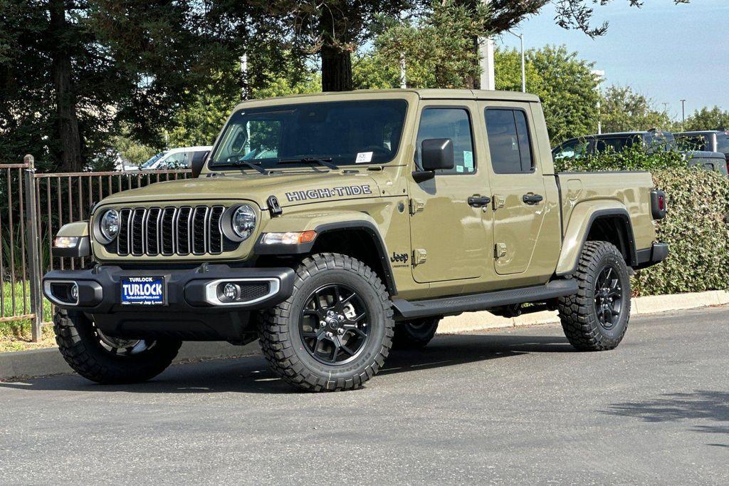 new 2025 Jeep Gladiator car, priced at $42,435