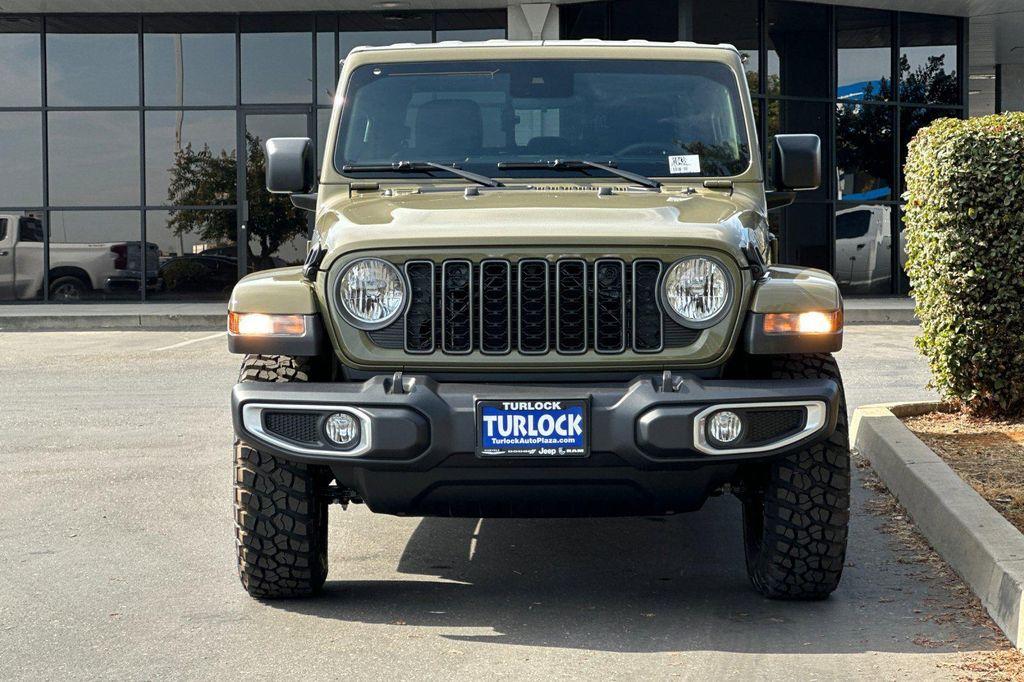 new 2025 Jeep Gladiator car, priced at $42,435