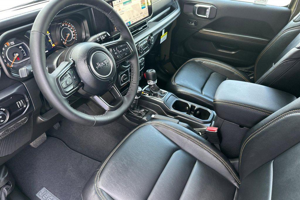new 2025 Jeep Gladiator car, priced at $42,435
